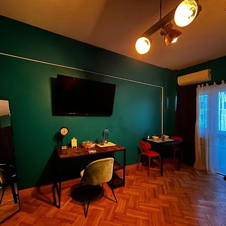 Boutique With Balcony & Radisson View Calea Victoriei Apartment Bucharest