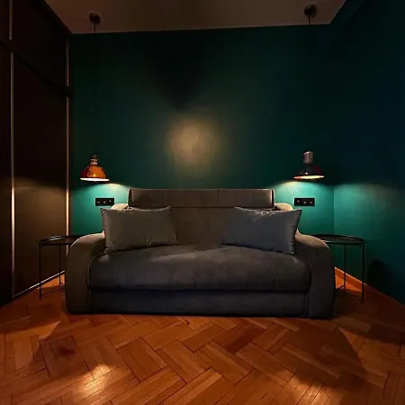 Boutique With Balcony & Radisson View Calea Victoriei